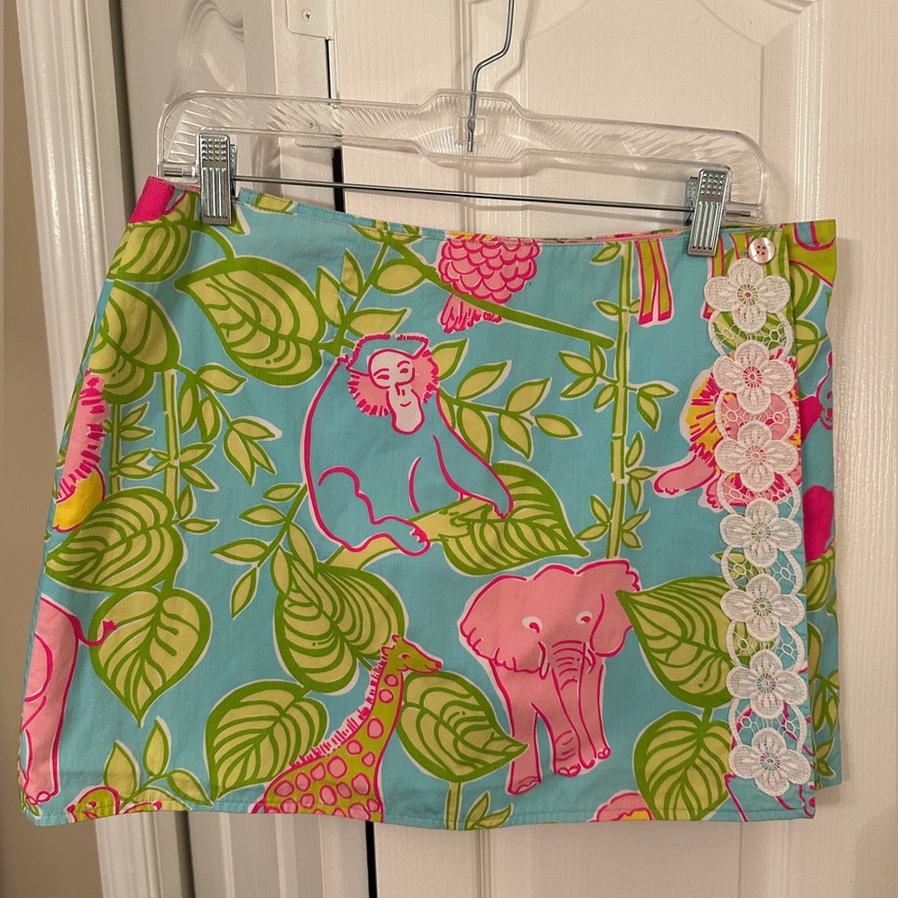 RARE FIND! Lilly Pulitzer reversible wrap skirt in San Diego Zoo & Muscle Beach